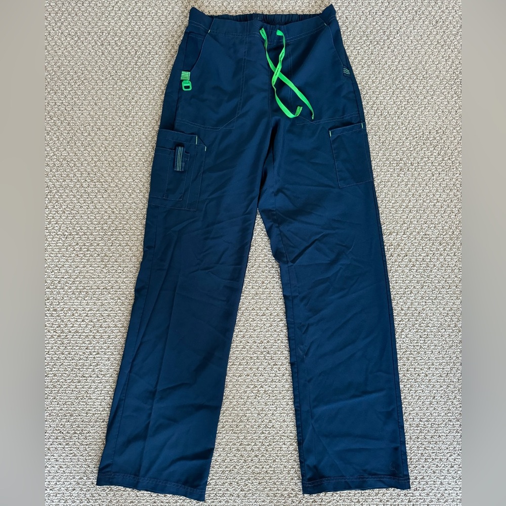 Carhartt Cross-flex Utility Boot Cut Cargo Pants Women’s Scrub Pants Small Tall